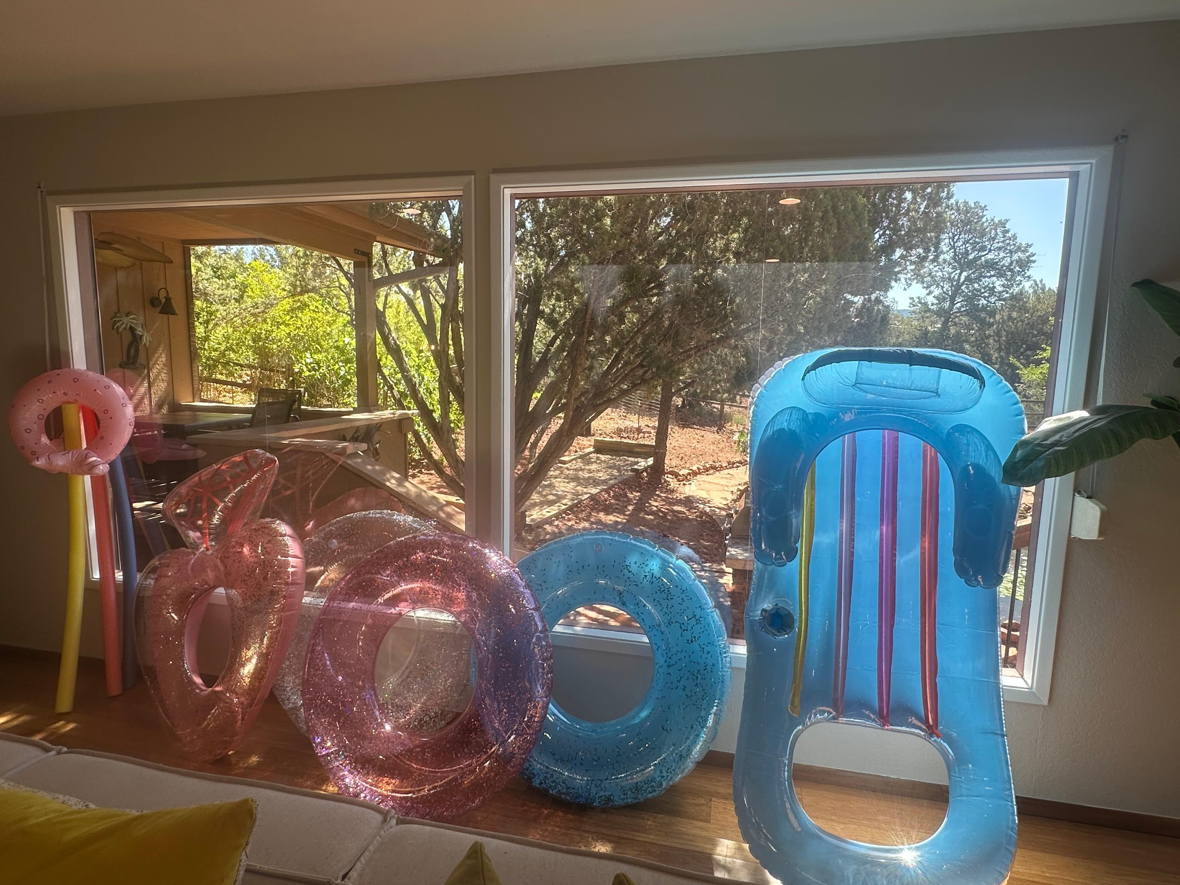 We brought our own floats, and ended up keeping them there for the next guests!! Deflated and in bin by the hot tub <3