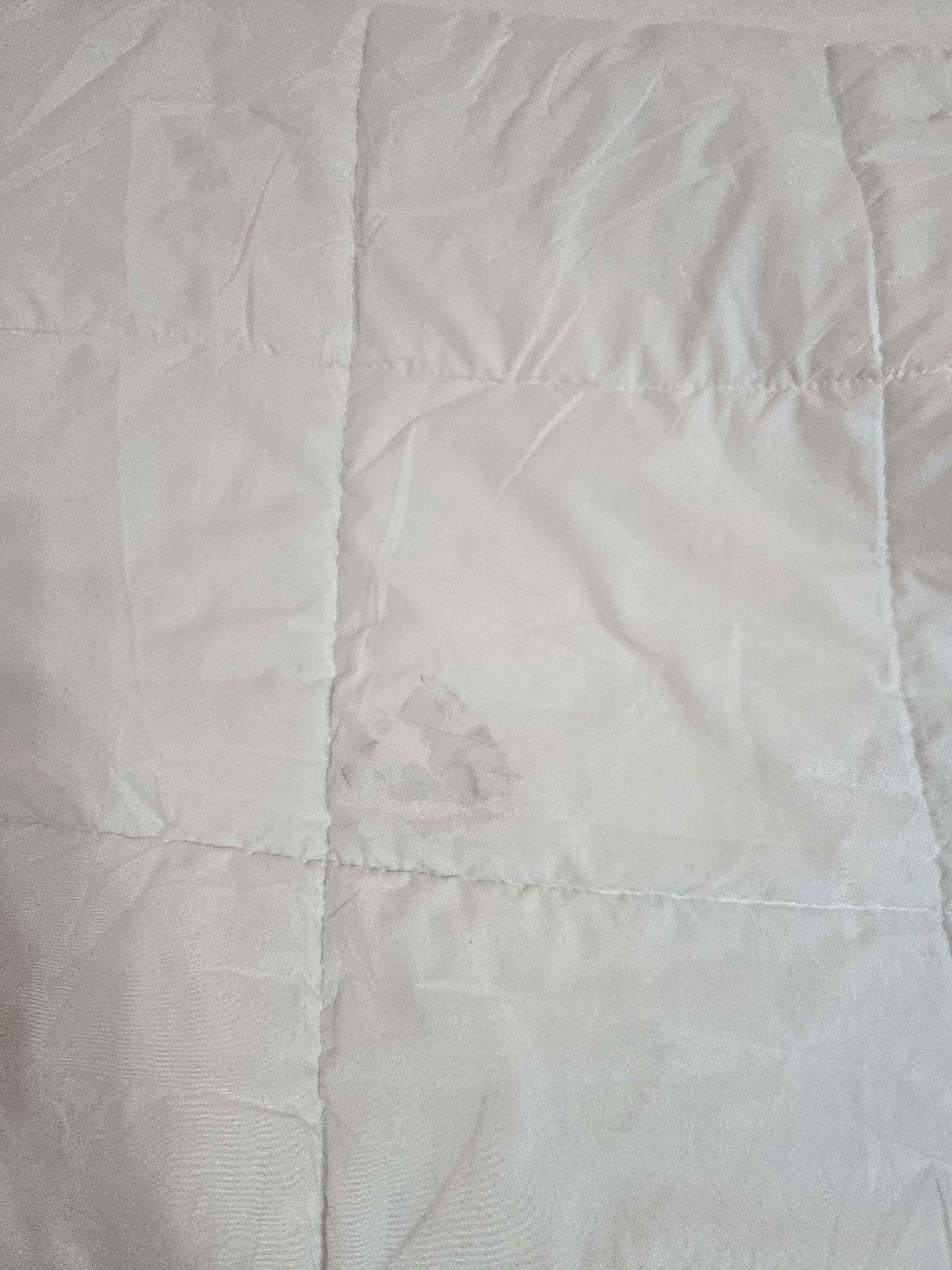 Some of the stains where already yellowed