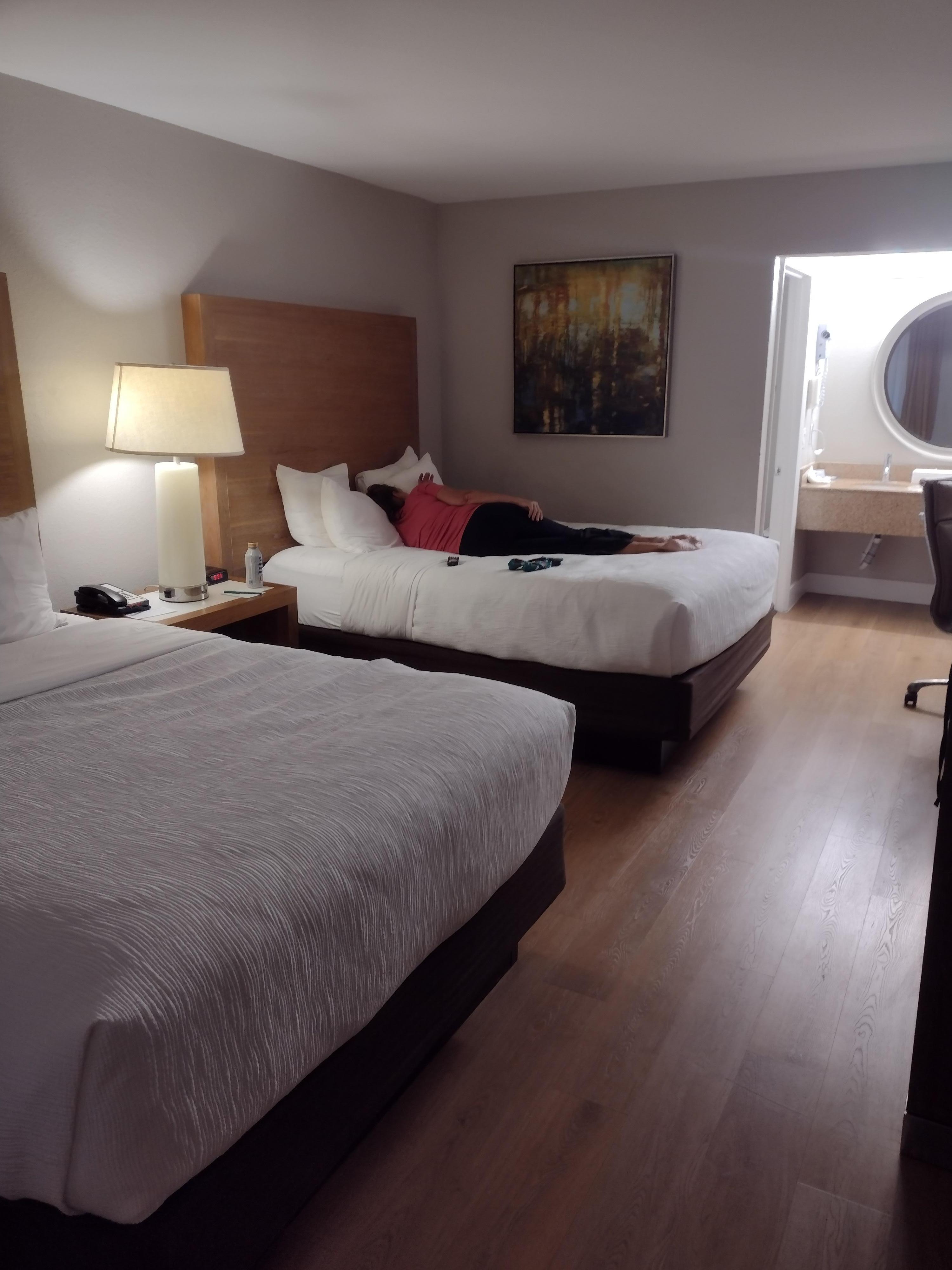 Clean comfortable room close to Disney.