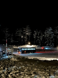 겨울에는 밤에 청의호수 라이트업 셔틀이 있습니다!!
