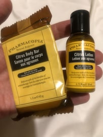 Todo individual lo que ofrecieron para 2 huéspedes. Nada más.