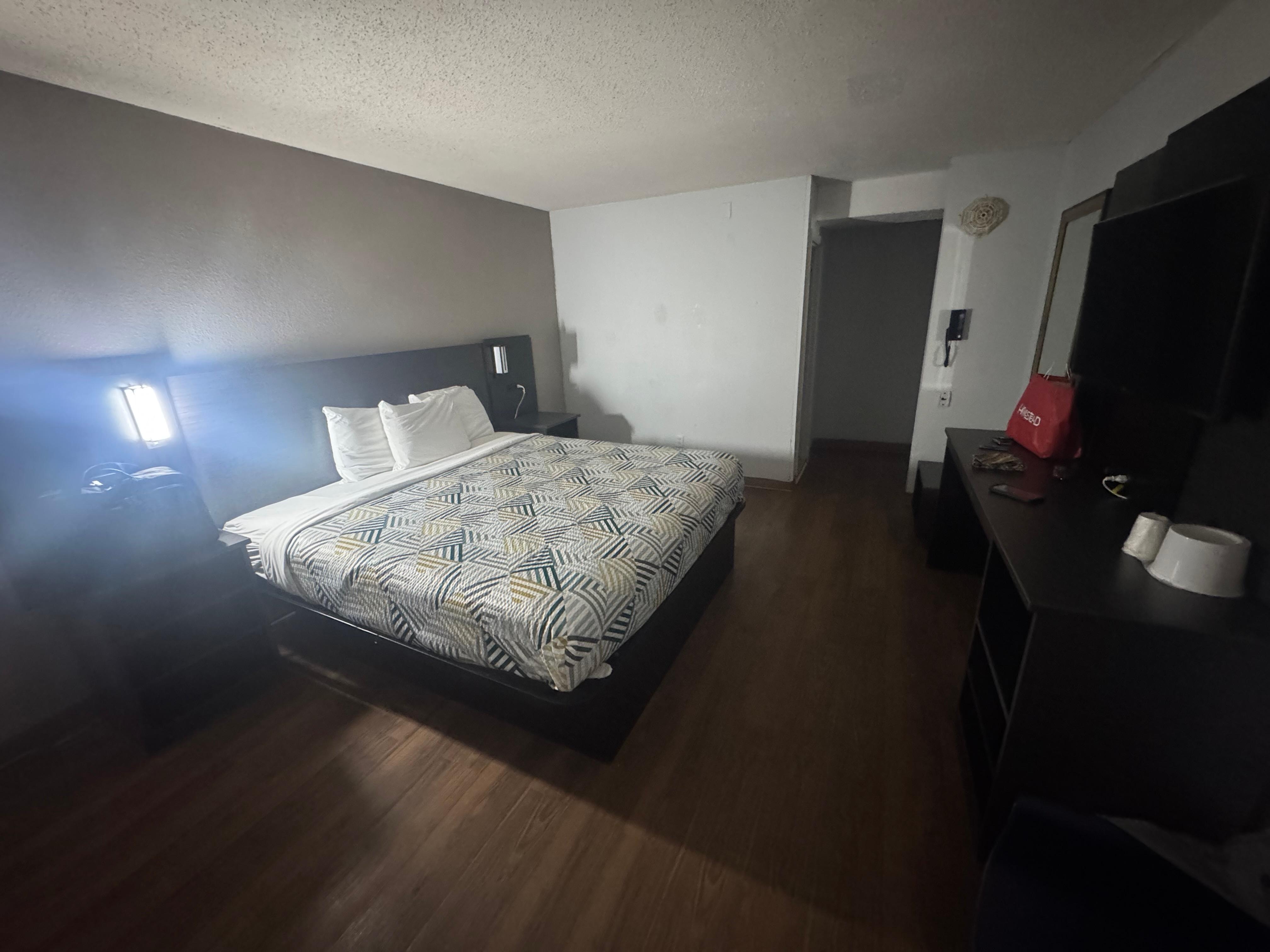 King Size Bedroom Non-Smoking