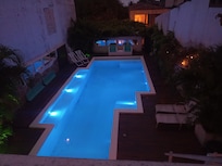 Piscina a noite ..Funciona todos os dias e métodos os horários