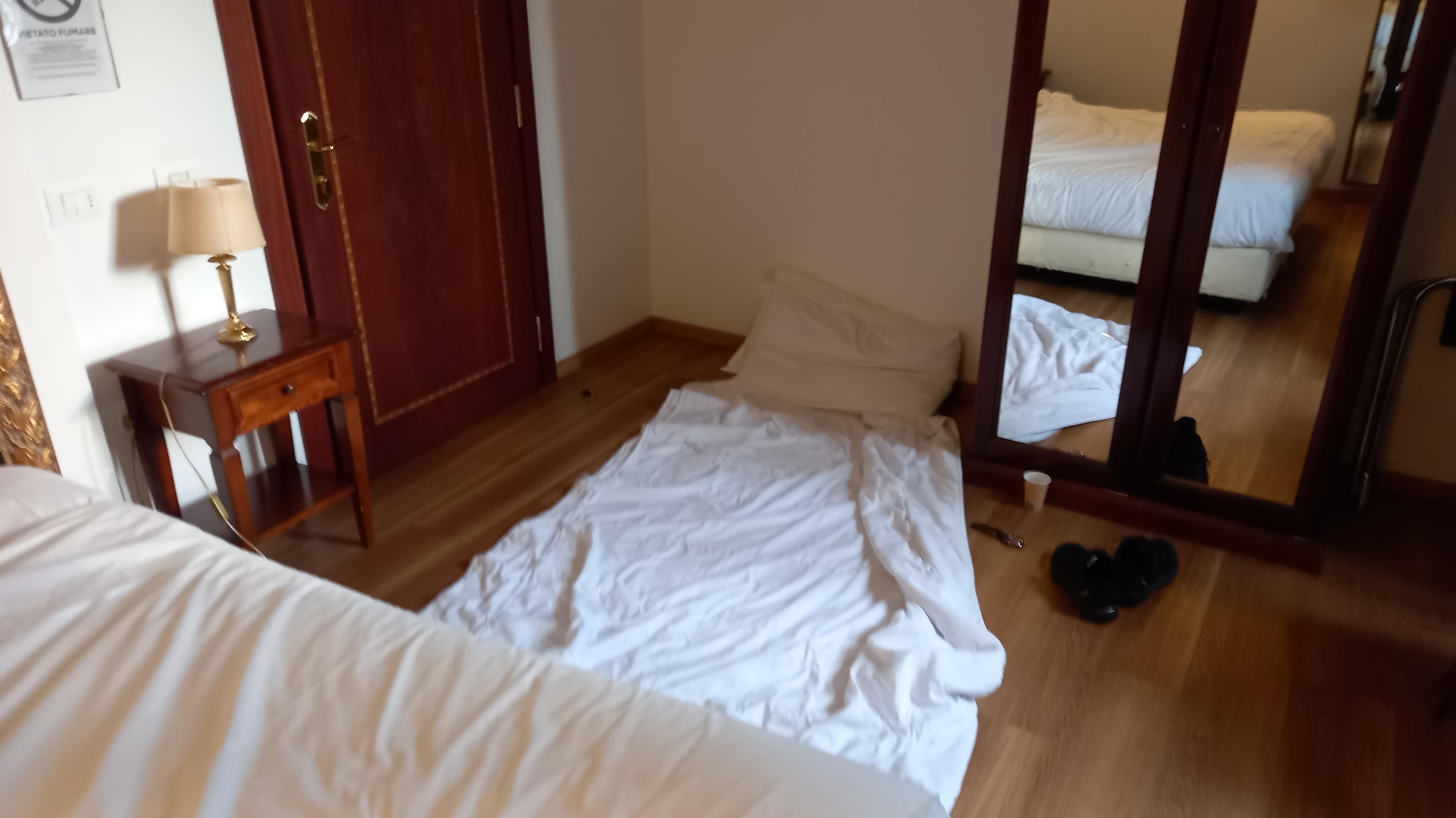 An uncomfortable night in the floor @