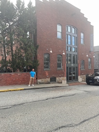 Location is wonderful and we appreciated the complimentary parking.
