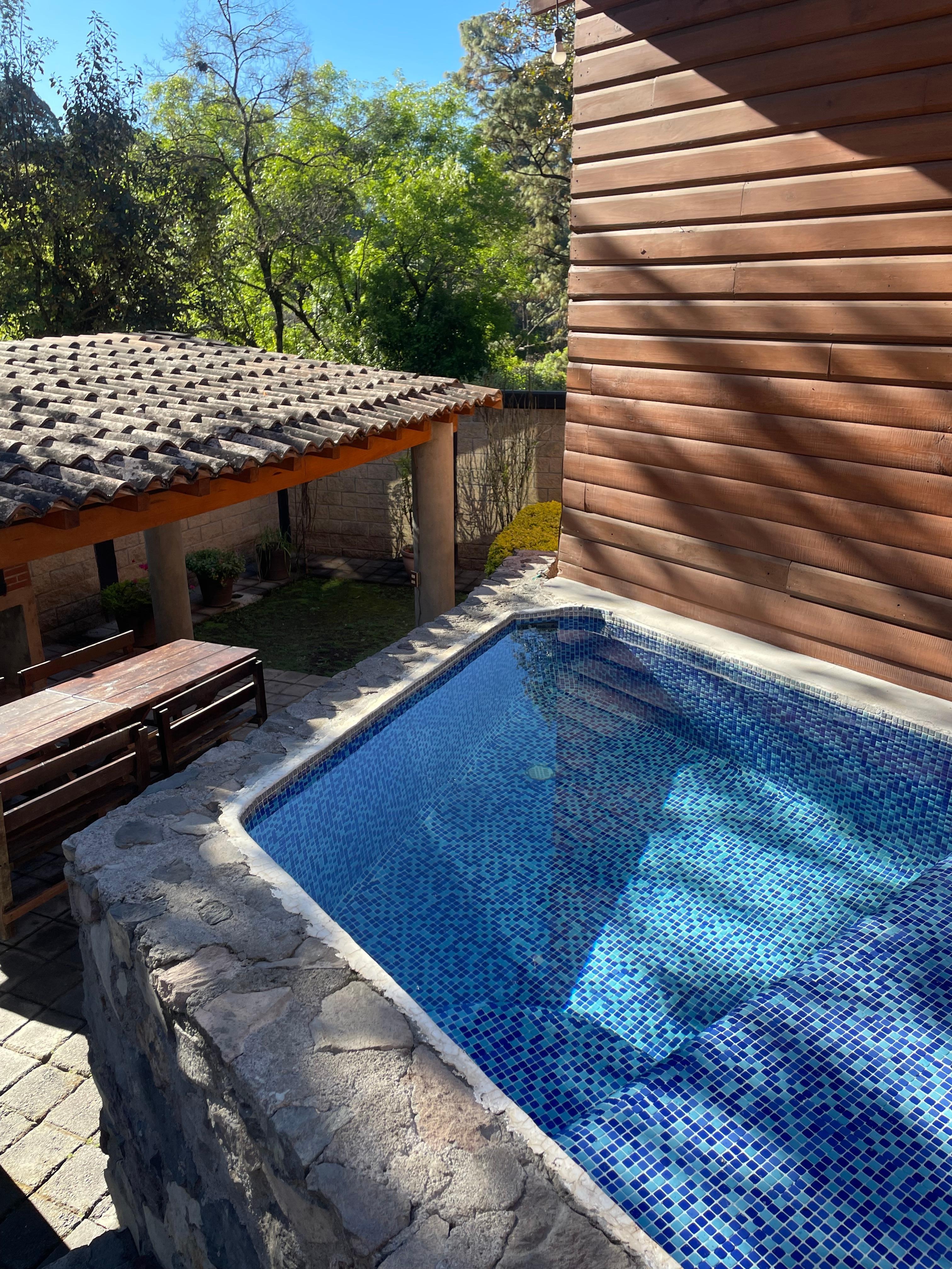 Es pequeña y no está climatizada 