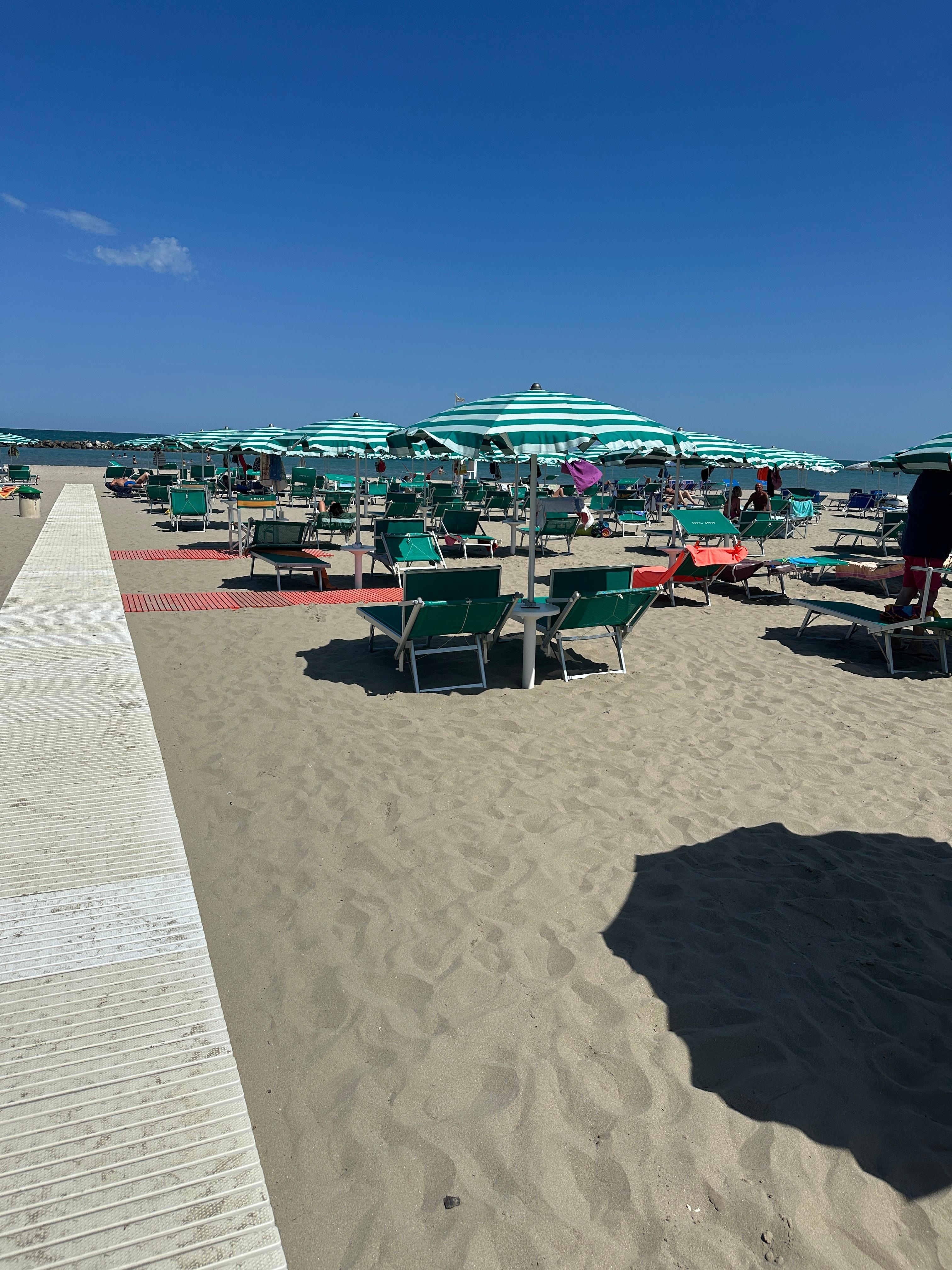 Standen rett nedenfor hotellet.