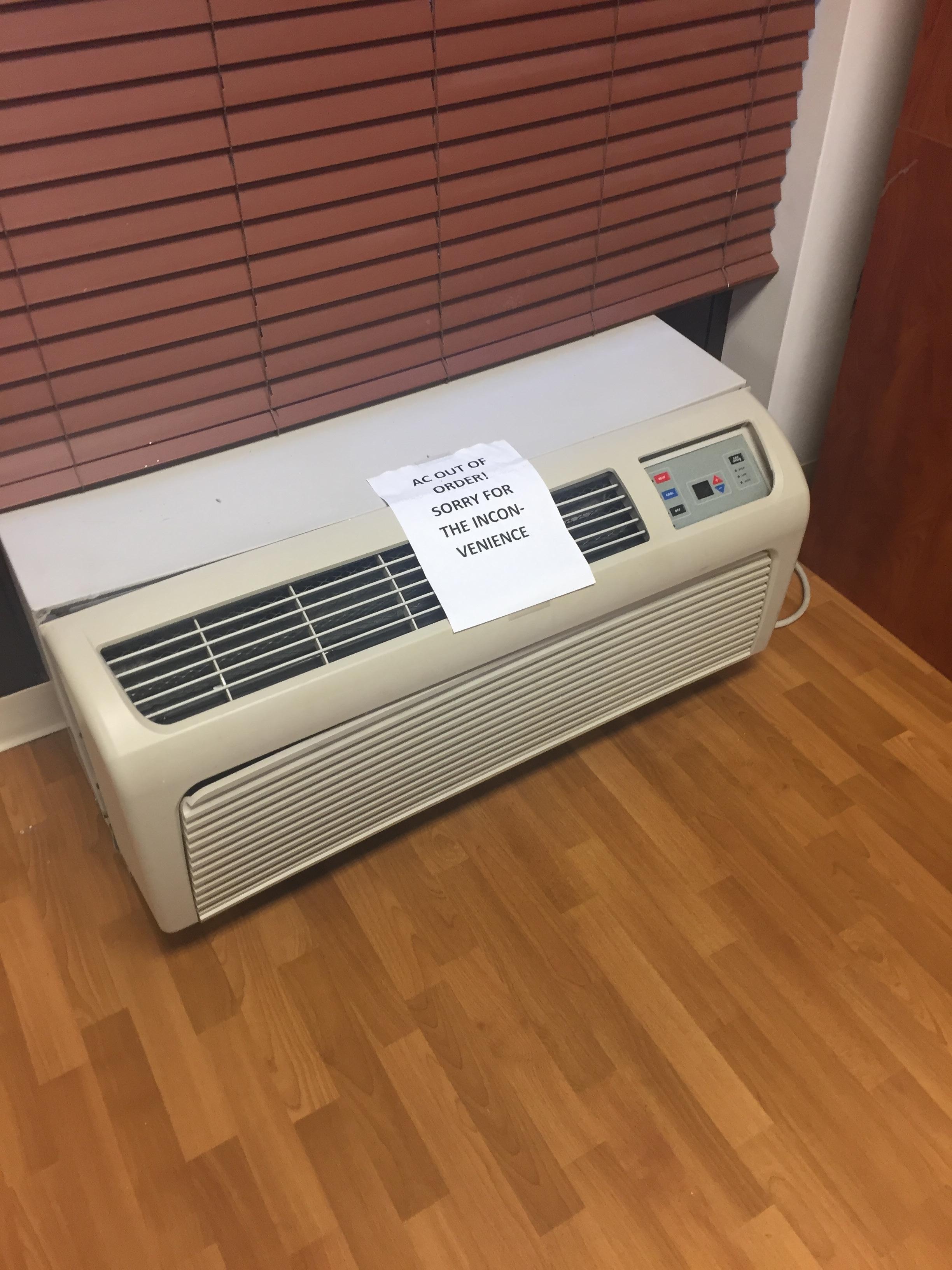 Air conditioner in fitness center