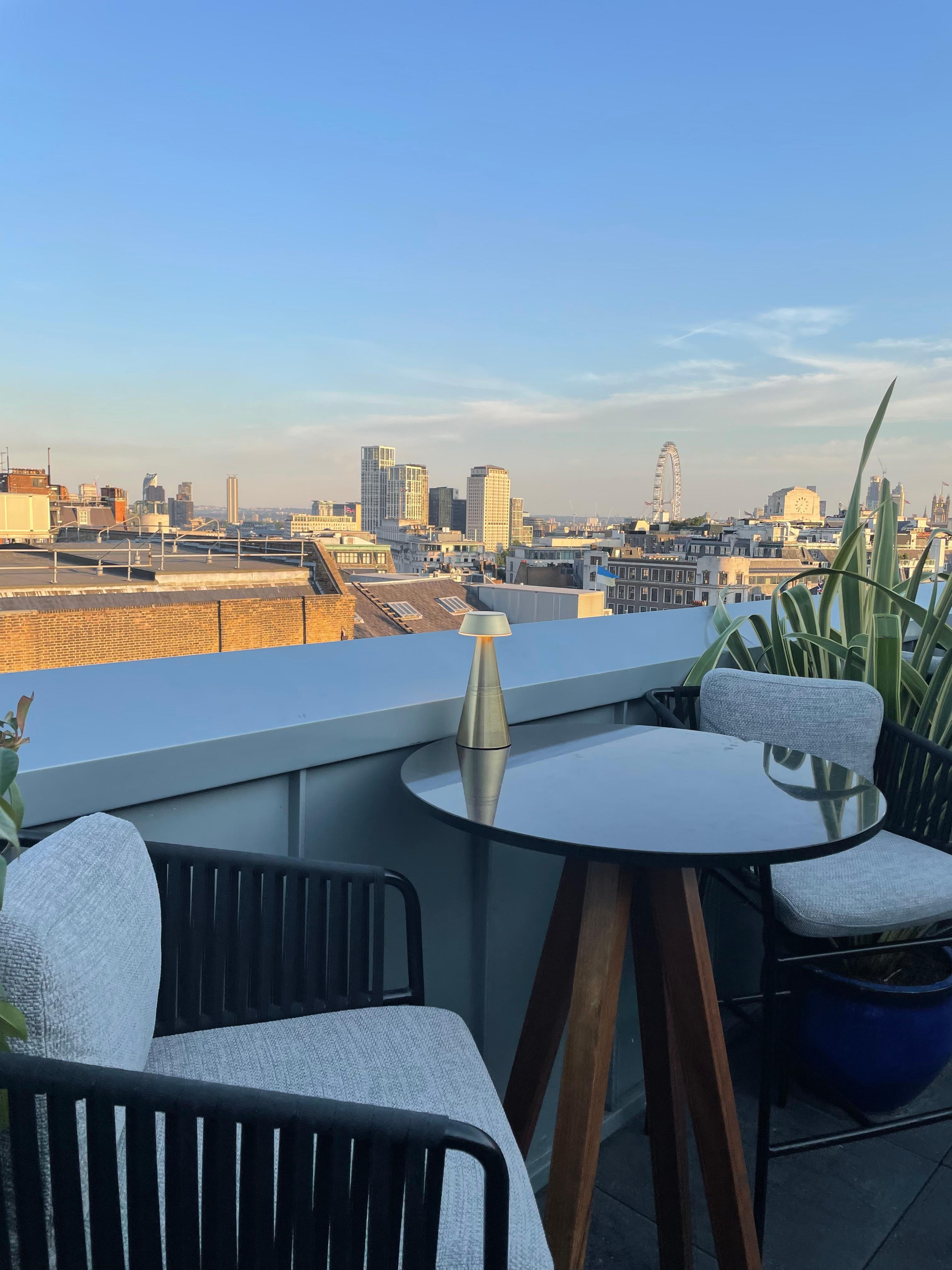 Rooftop lounge-bar