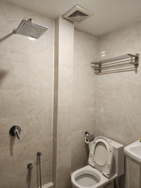 Basic needs, comes with tooth brush, shampoo and bath gel.