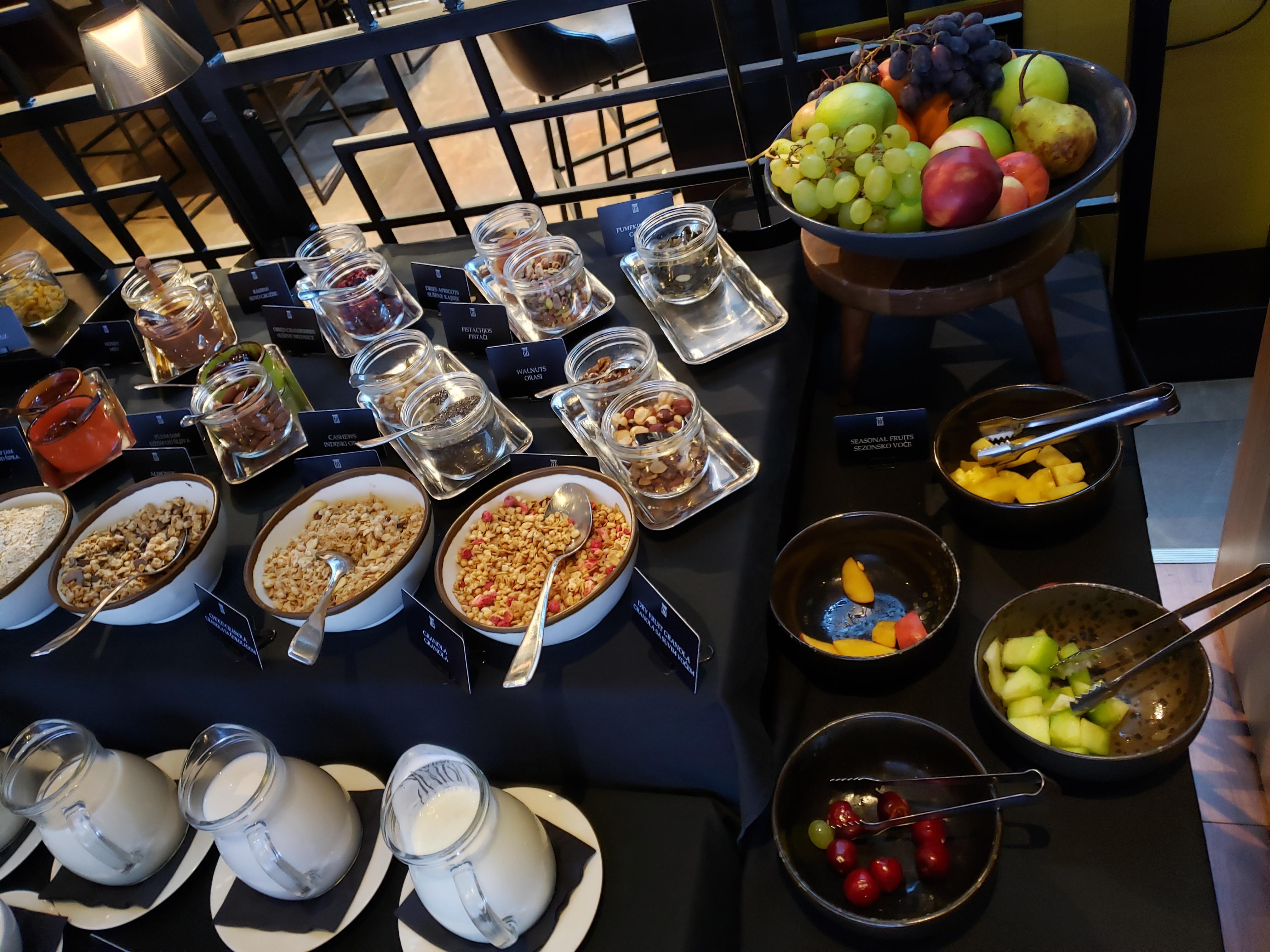 Breakfast granolas and toppings