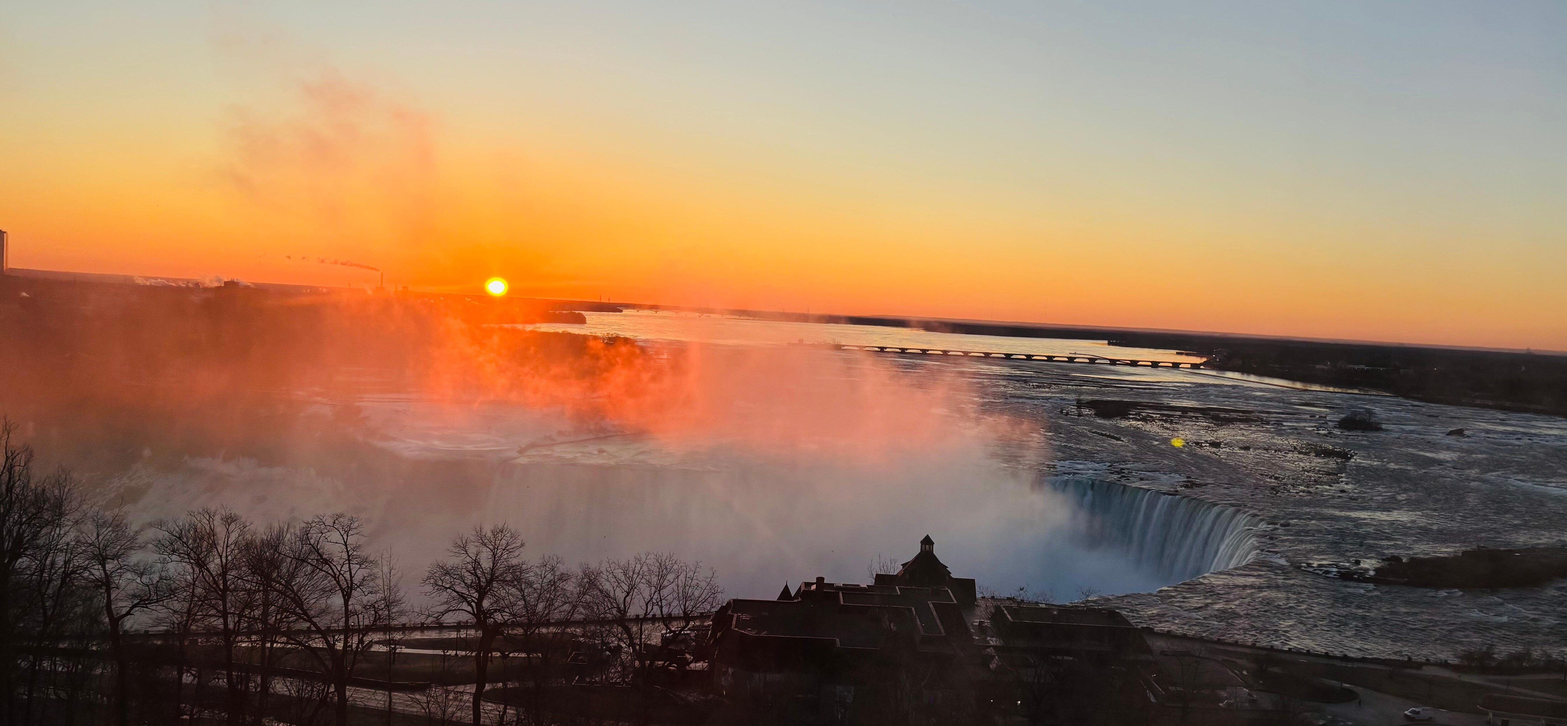 Sunrise over the Falls!