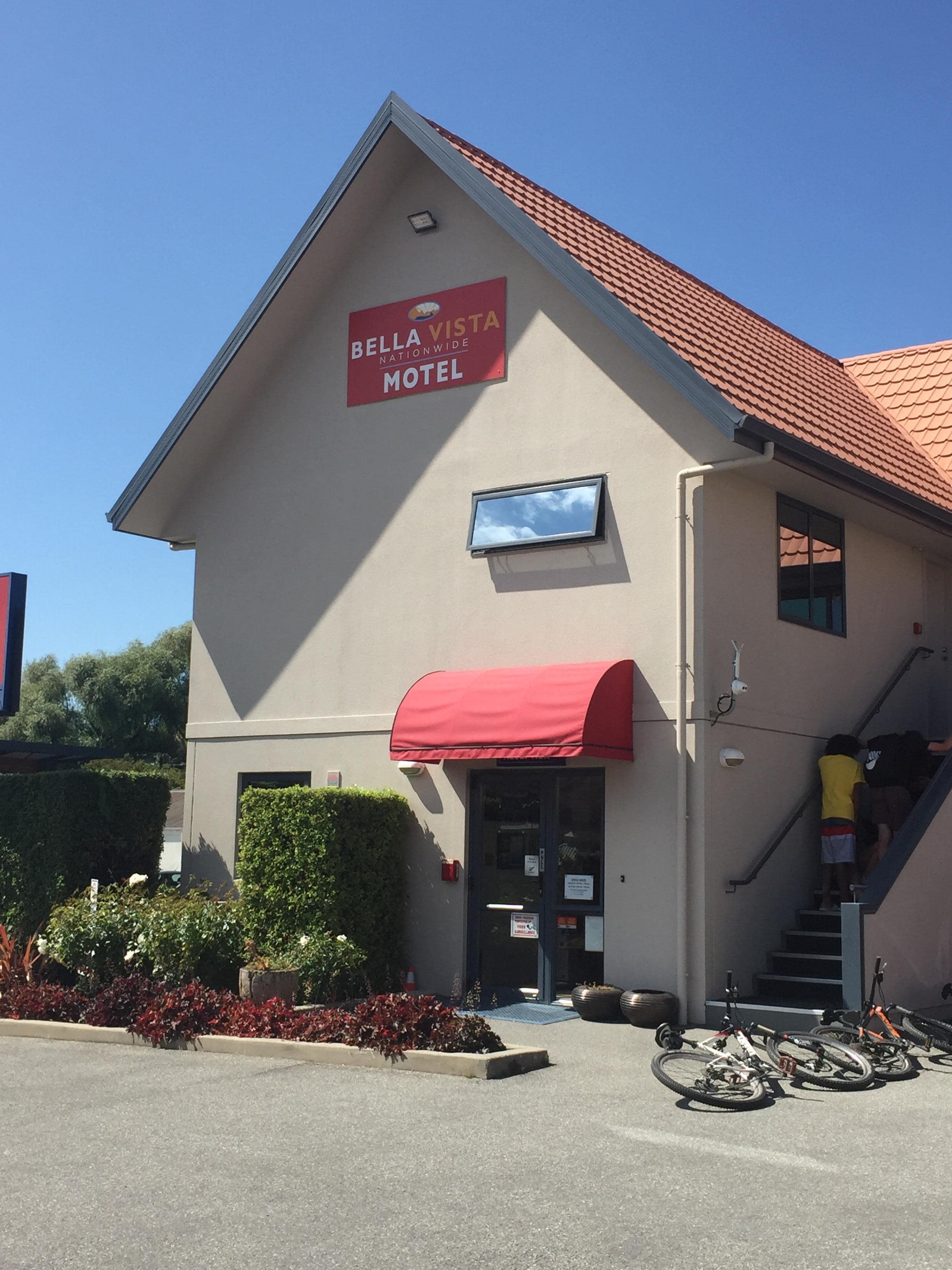 フロントオフィス