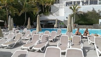 One of the two pool areas. Very nice and easy access to restaurant/entertainment.