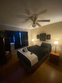 Room 4: bedroom