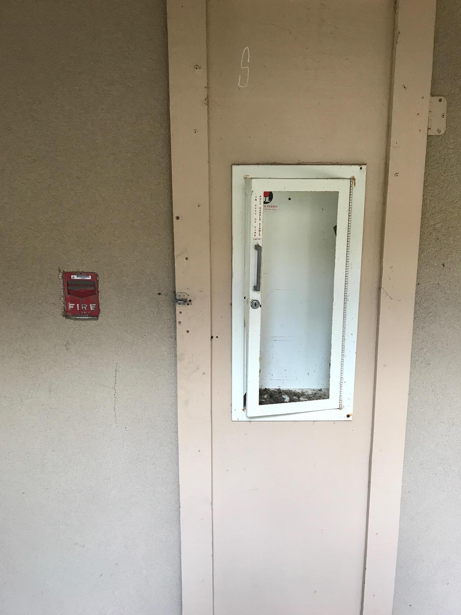 Safety hazard - no fire extinguisher