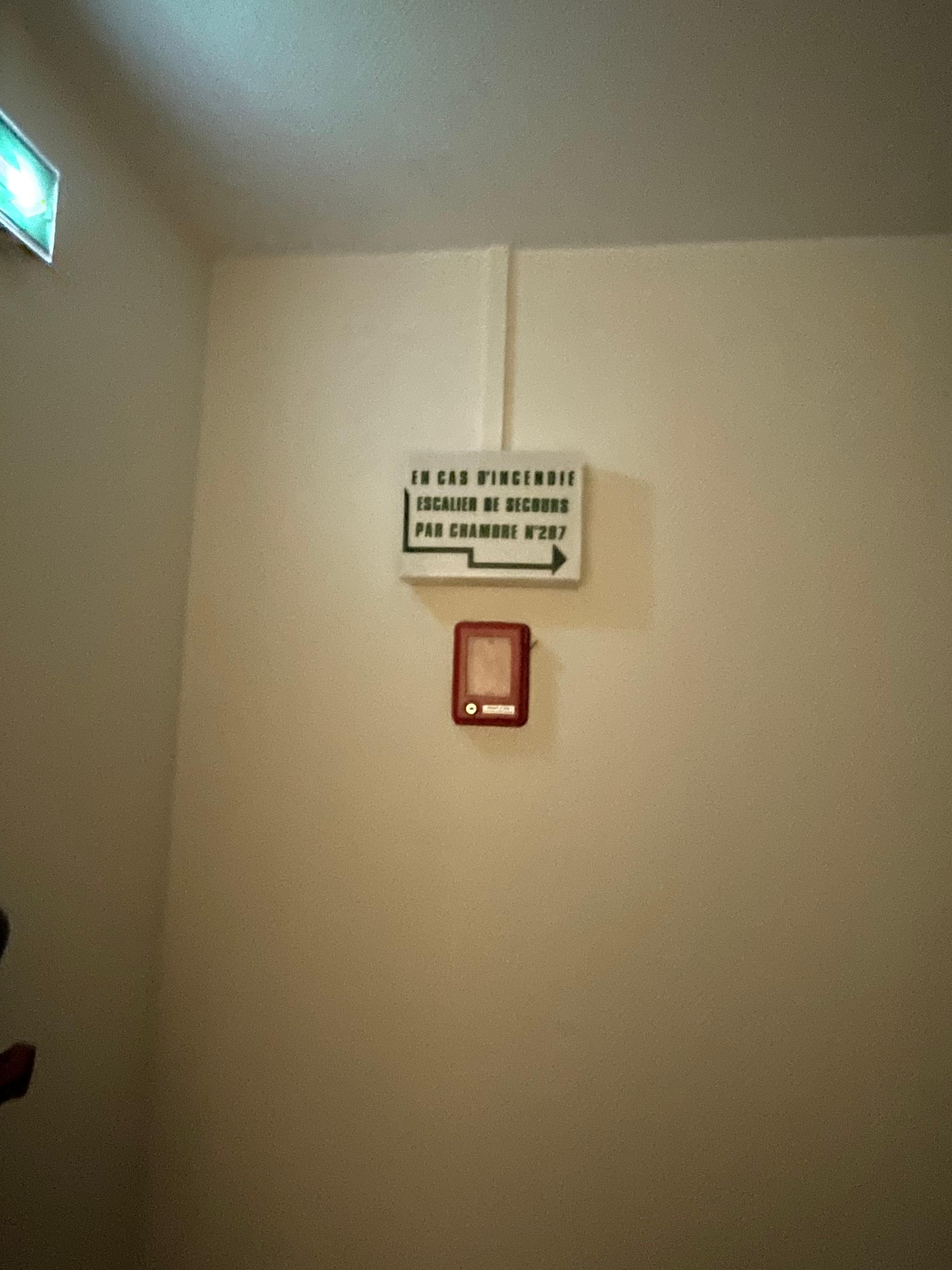 轉進去就是我的房間