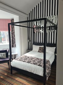 Room No.6