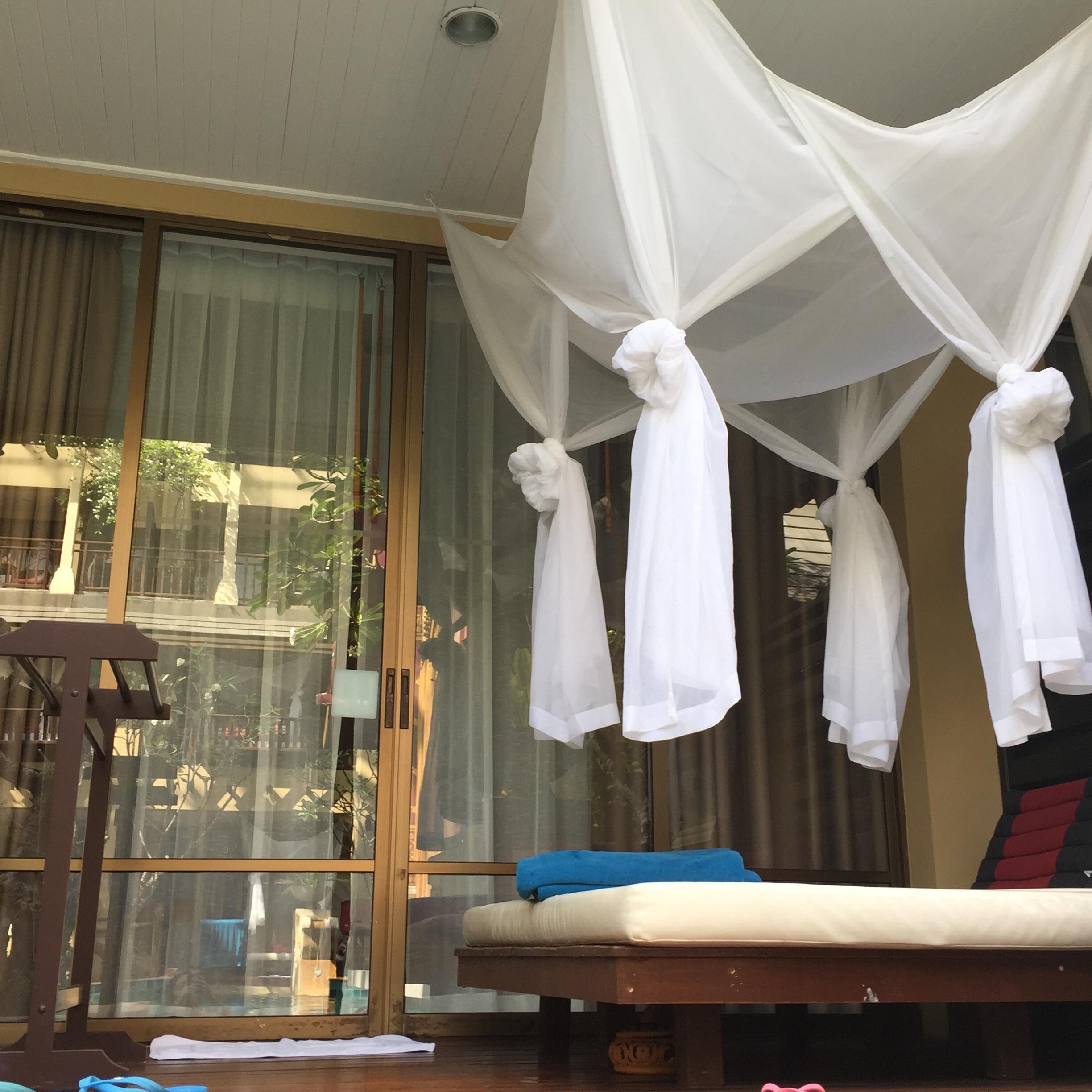 pool access room