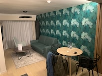 chilling room