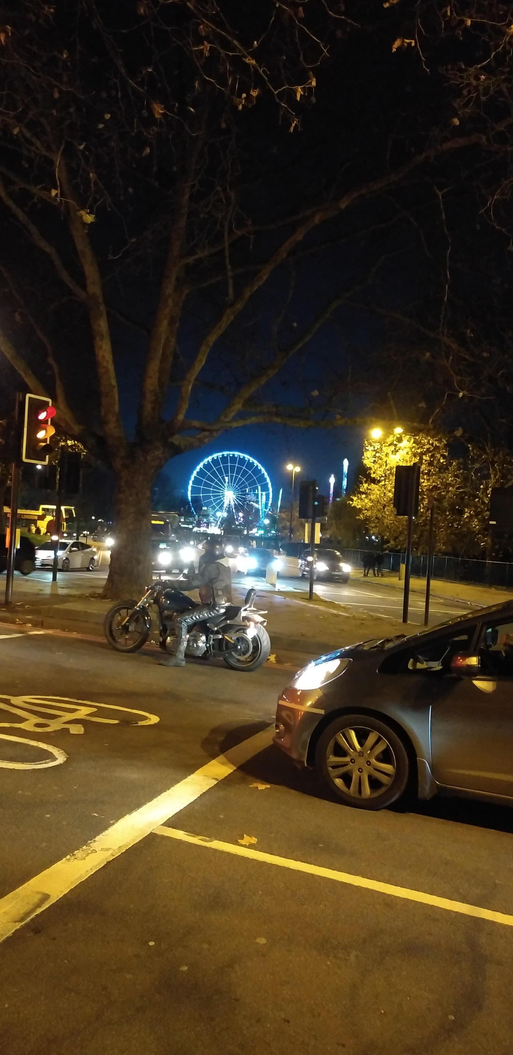 ハイドパークで、ウィンターイベントの遊園地🎡が来てました。これも、ホテルから近くですよ！
