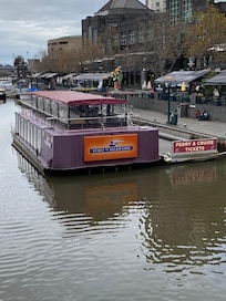 Dinner cruises on the yarra