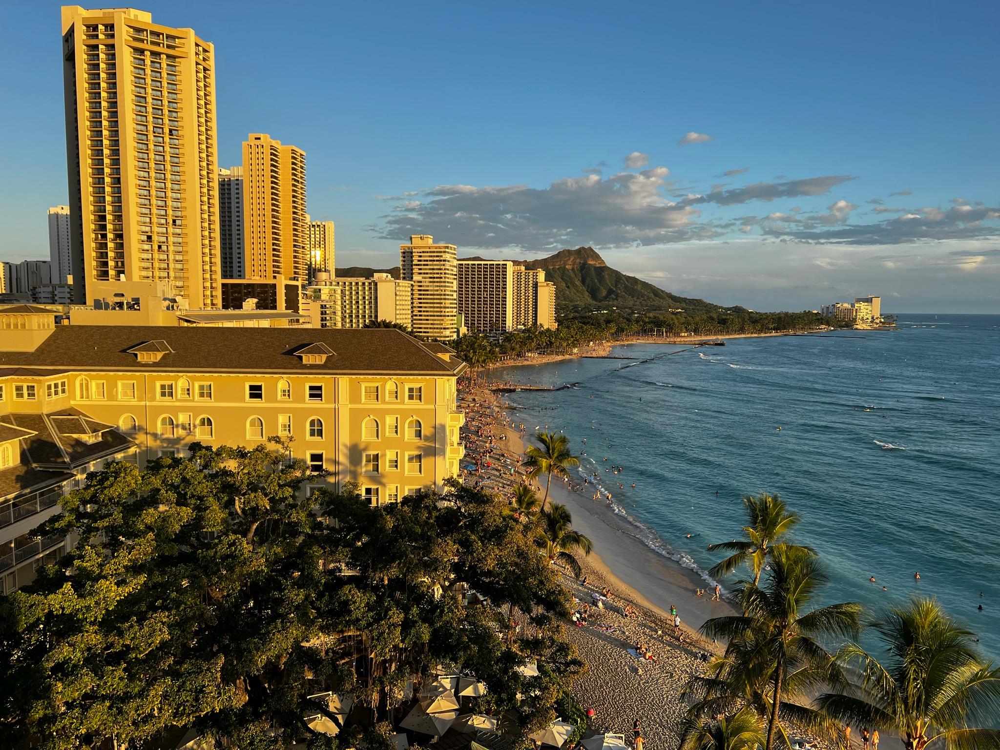 View of the room (Diamond Head view) 