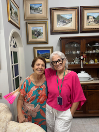 Atelier anexo com Maria autora de maravilhosa telas