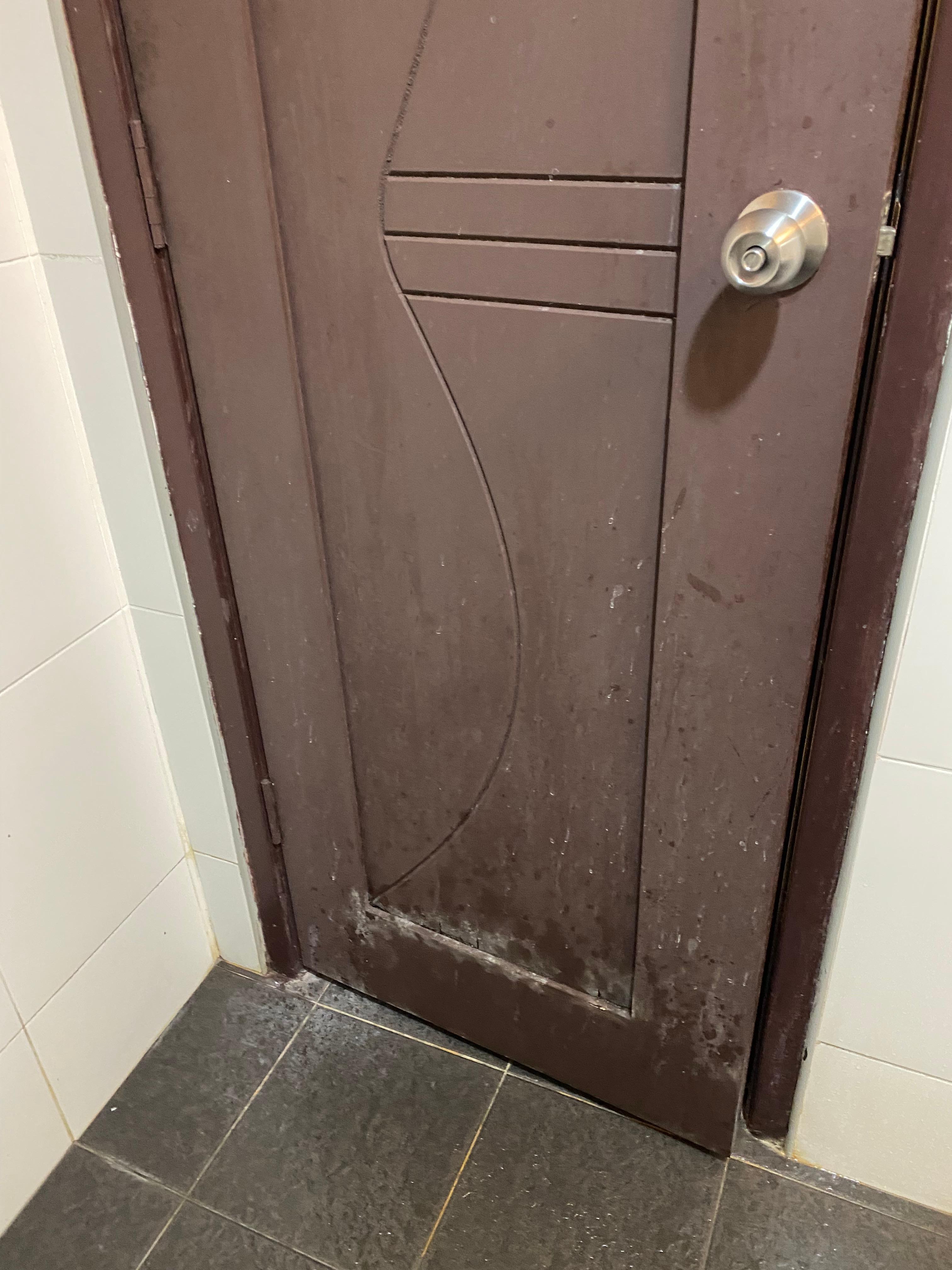 Toilet door - dirty base