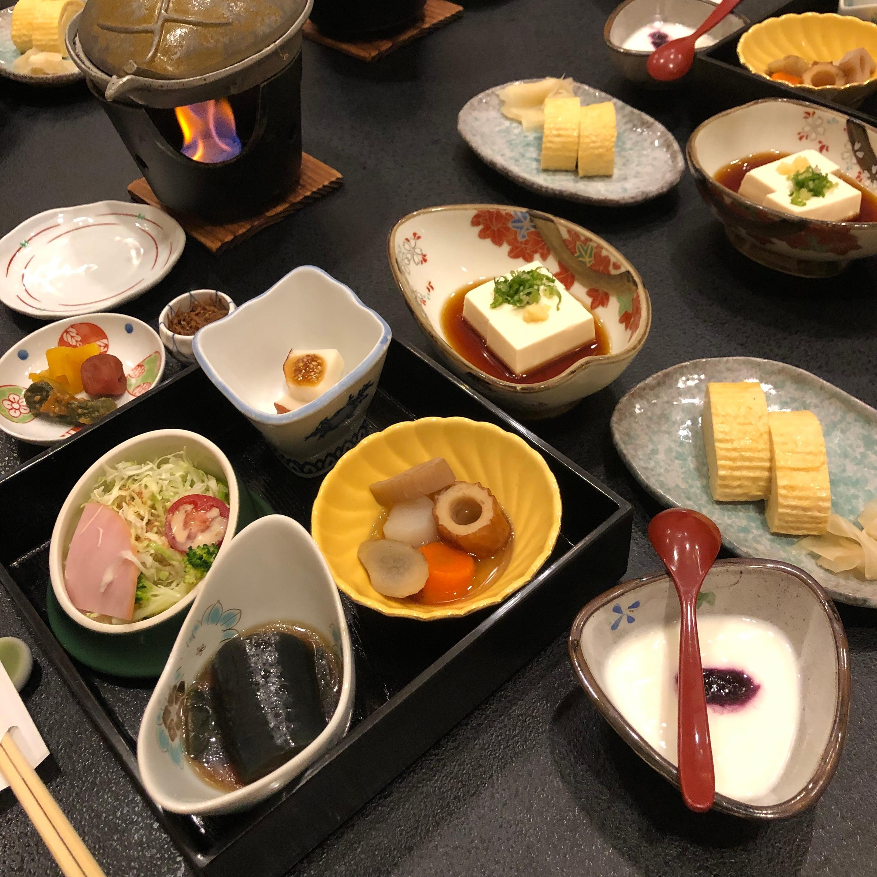 朝食
サーモンと野菜がふんわりホカホカに、火が通りとても美味しかったです。
白米も炊き立てでピカピカでした♪