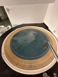 Jacuzzi