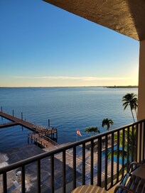 Uitzicht vanaf het balkon overdag