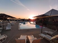 tramonto dalla piscina