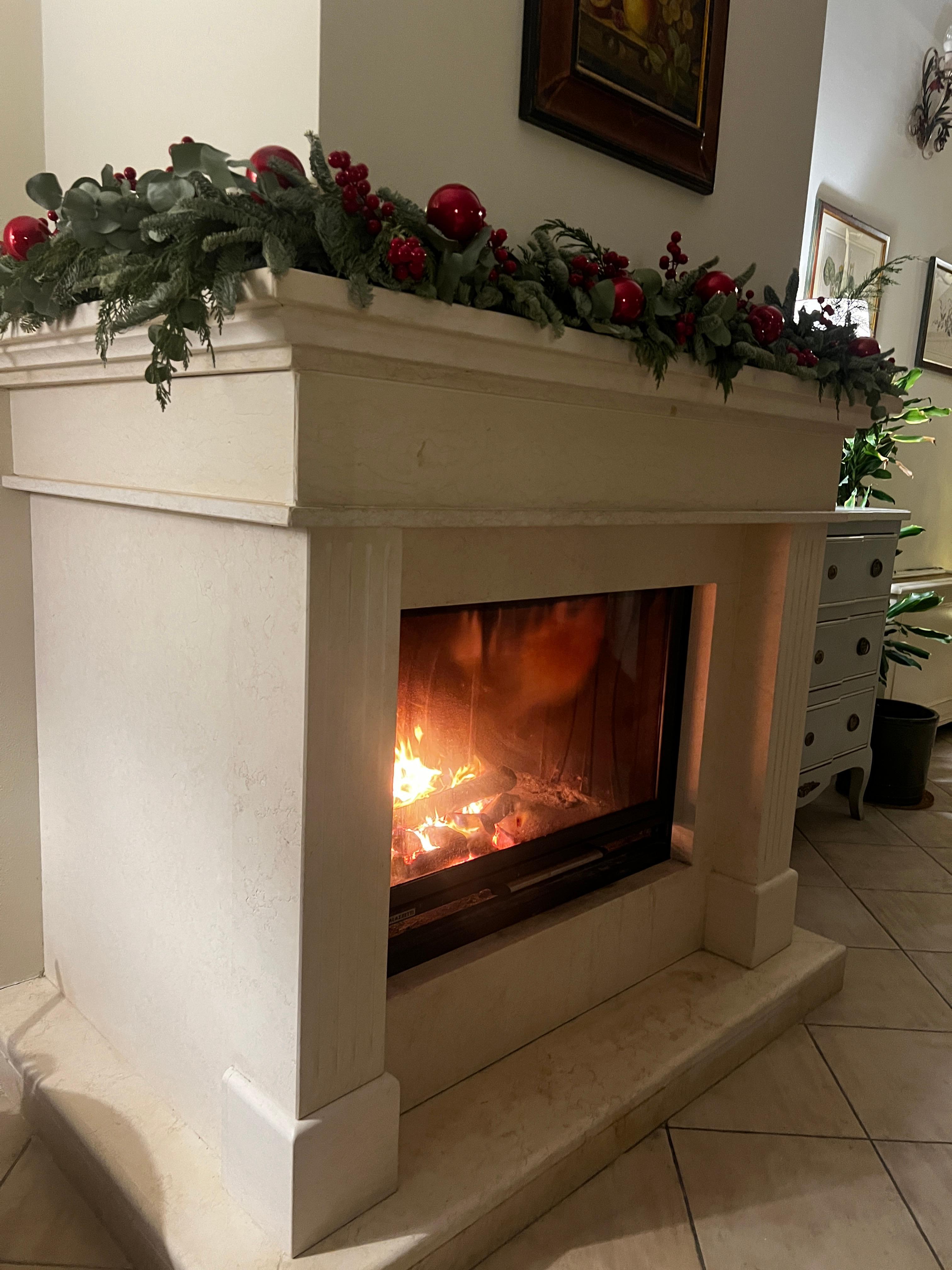 Restaurant with fire place