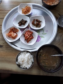 ์ฌํ๋ค์๋  ์์นจ ์๊ณ ๊ธฐ๊ตญ๋ฐฅ