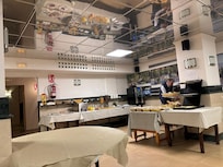 Salle sous terraine du petit dej … un peu glauque