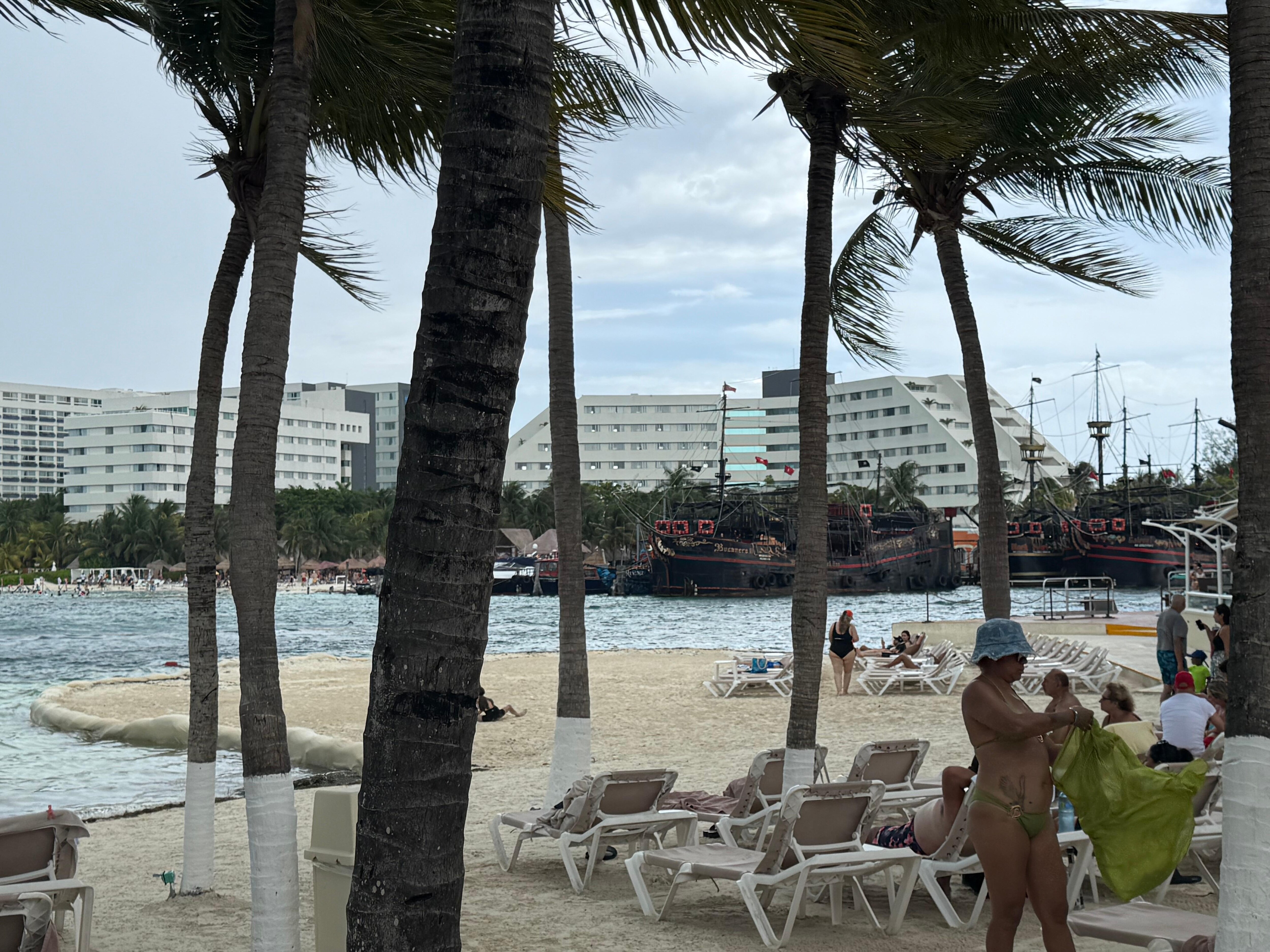 Esta es el area de la playa muy cómodo y nada aburrido 