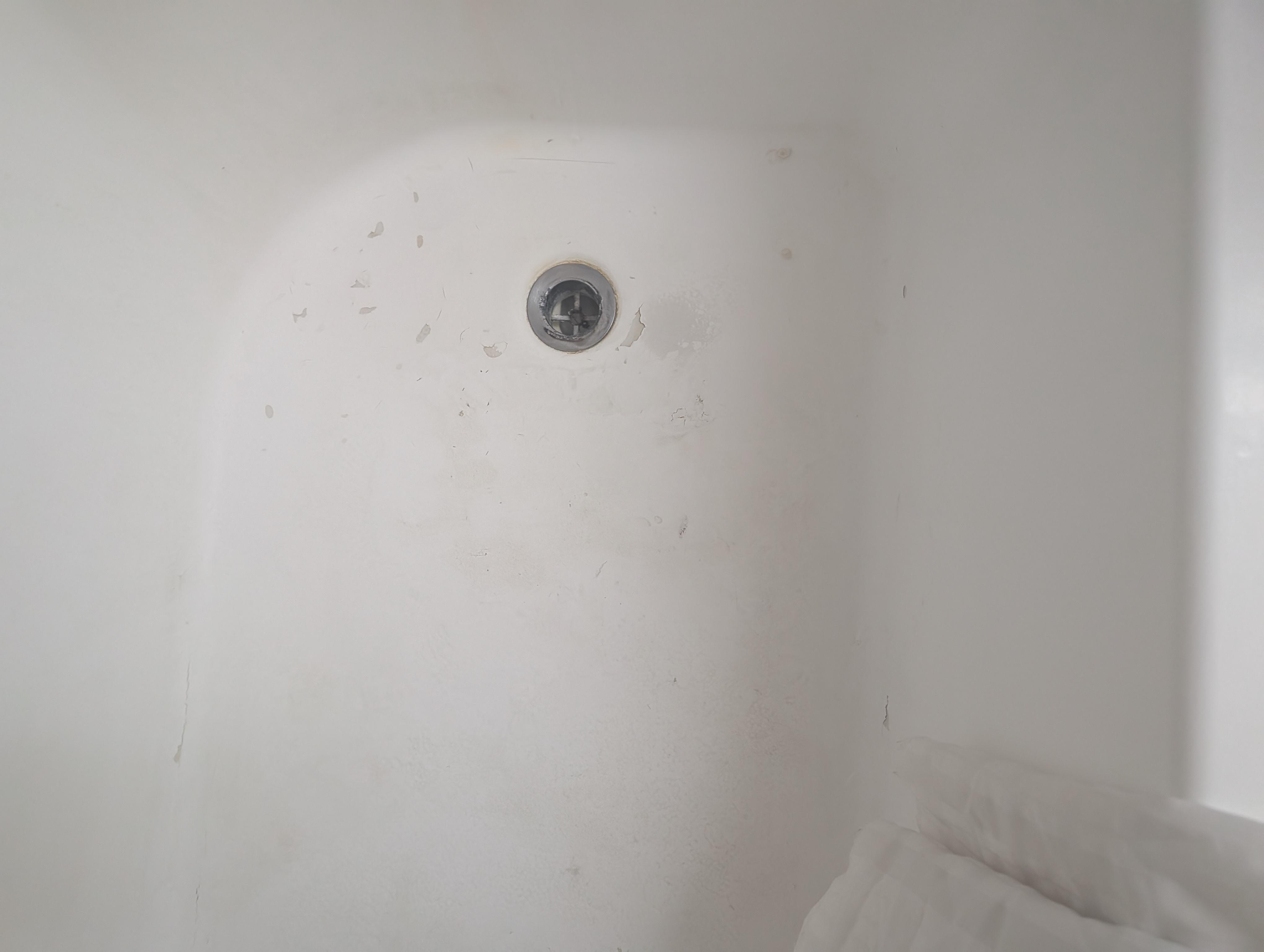 Chipping in tub.