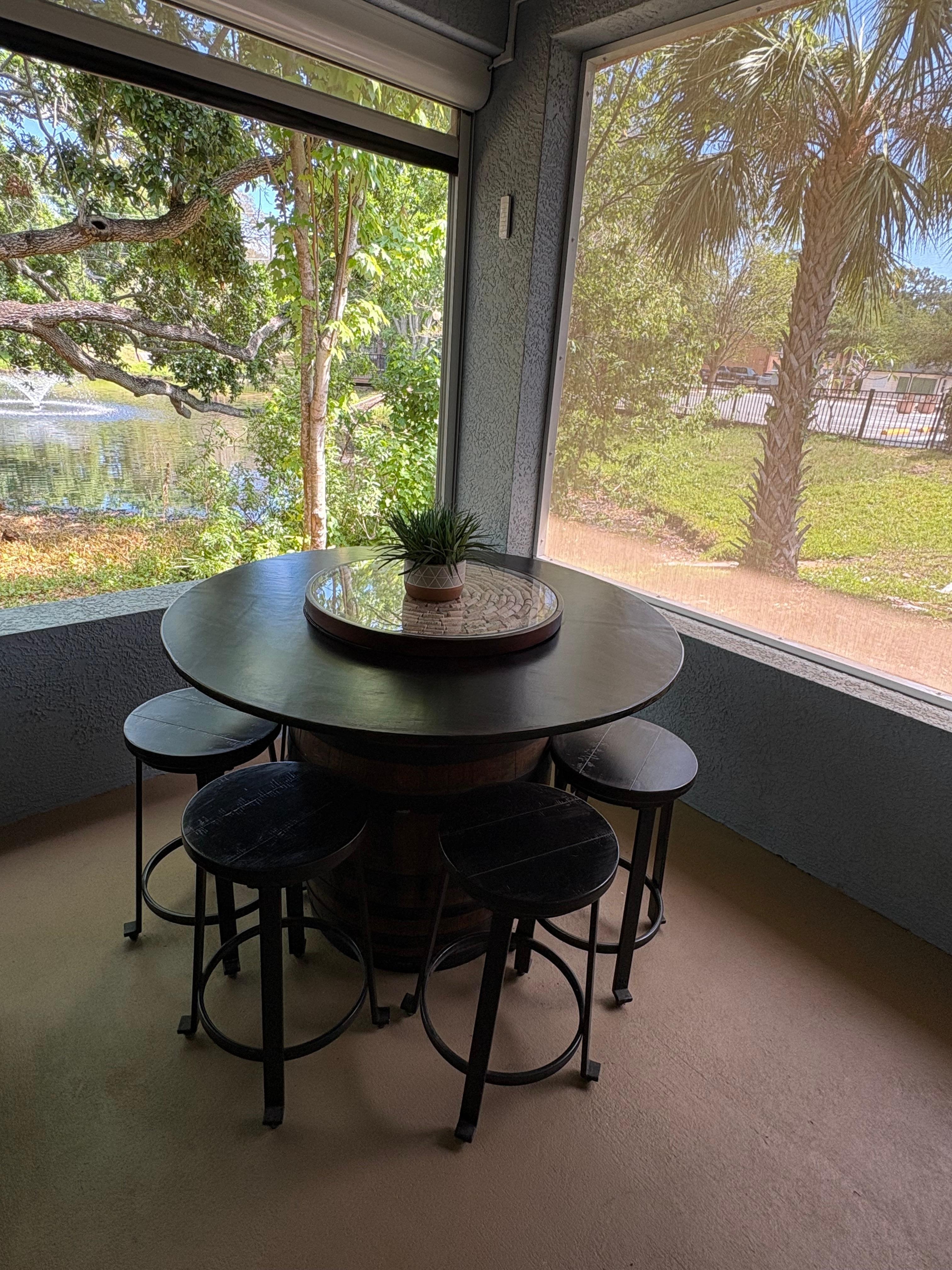 Slice of Italy 🇮🇹 on the beautiful back patio area.  The view is so peaceful 