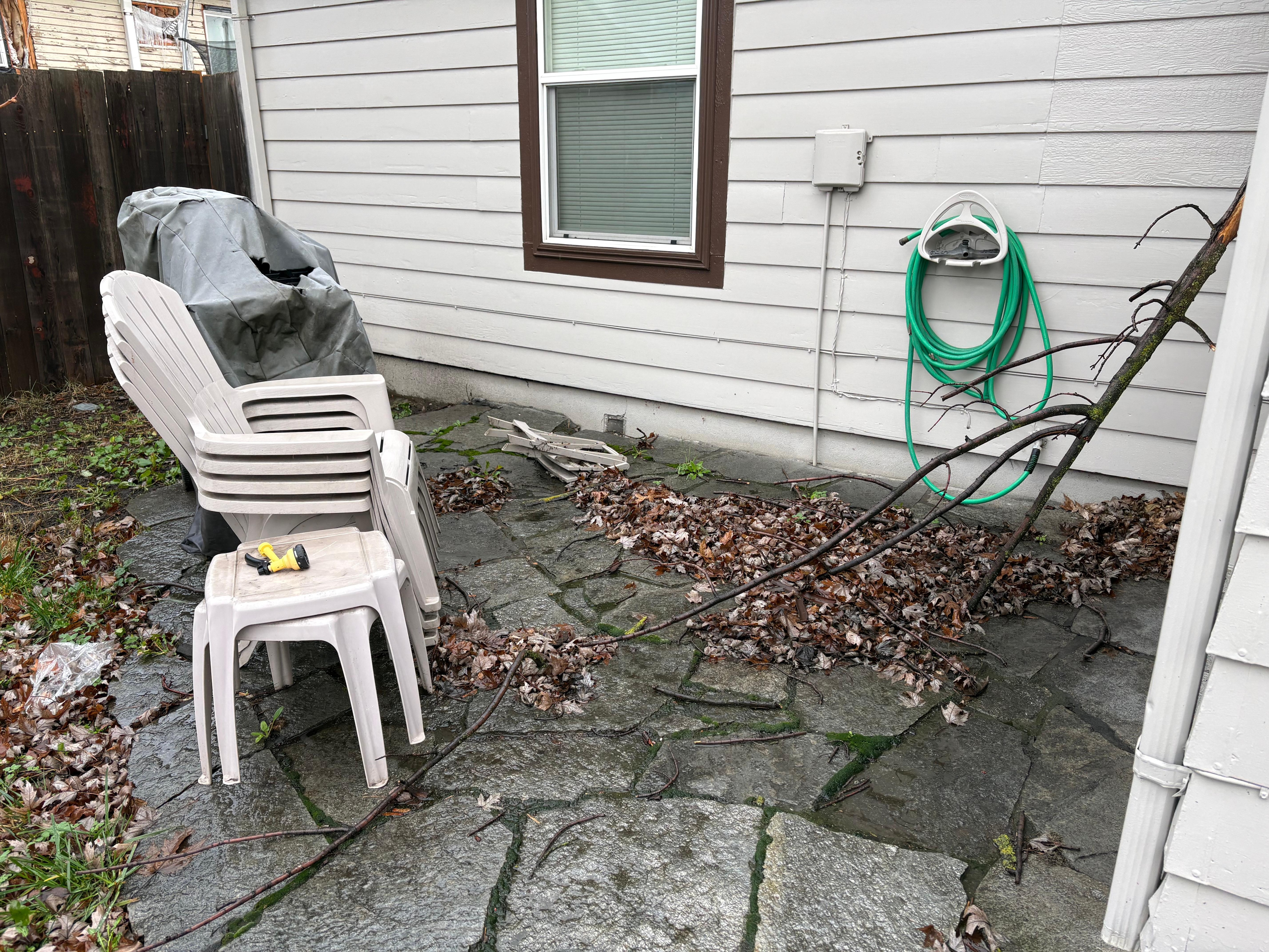 Unable to enjoy the patio as mentioned