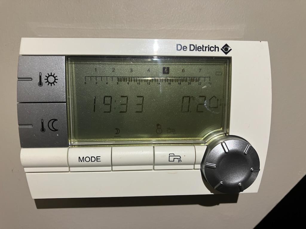 Thermomètre dans la maison 2°C