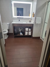 Spacious bathroom