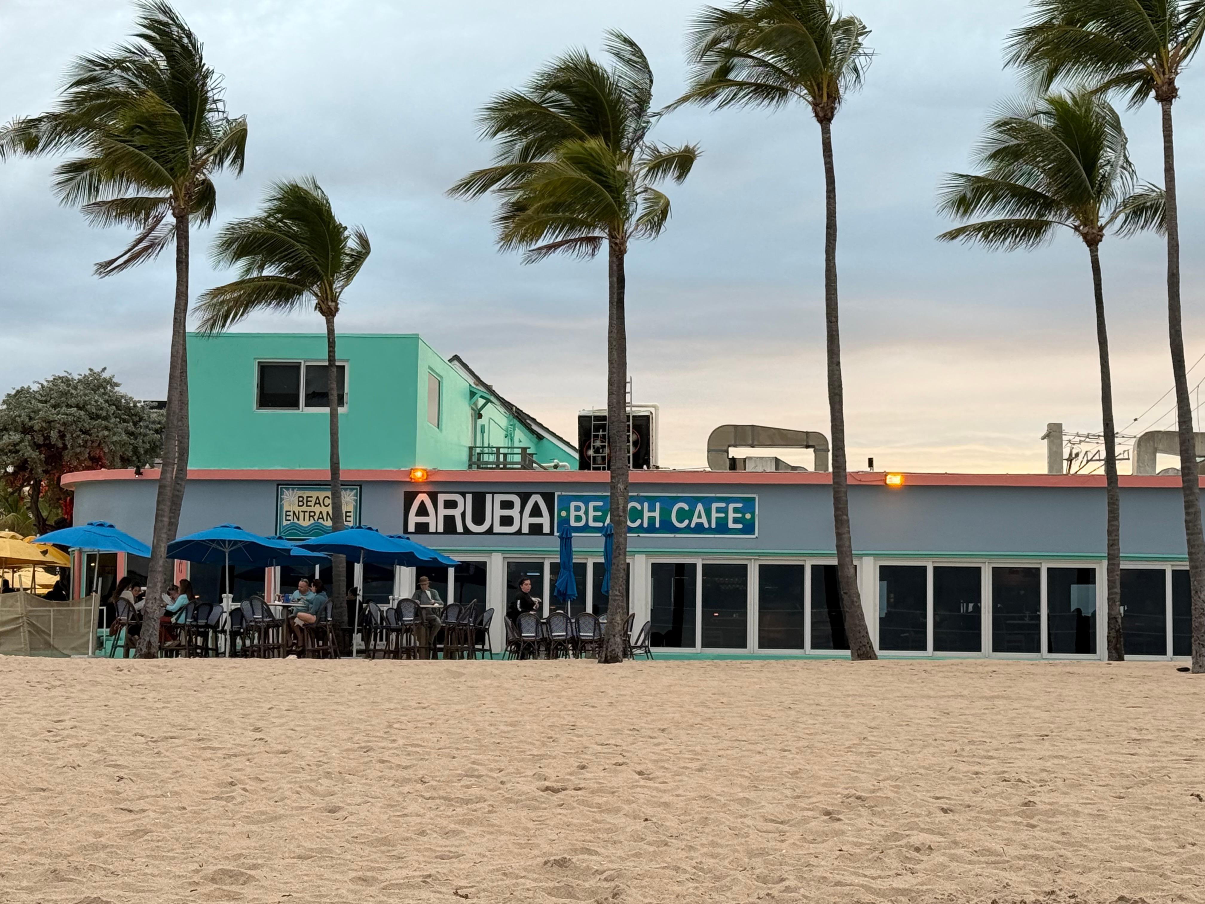 Aruba beach cafe