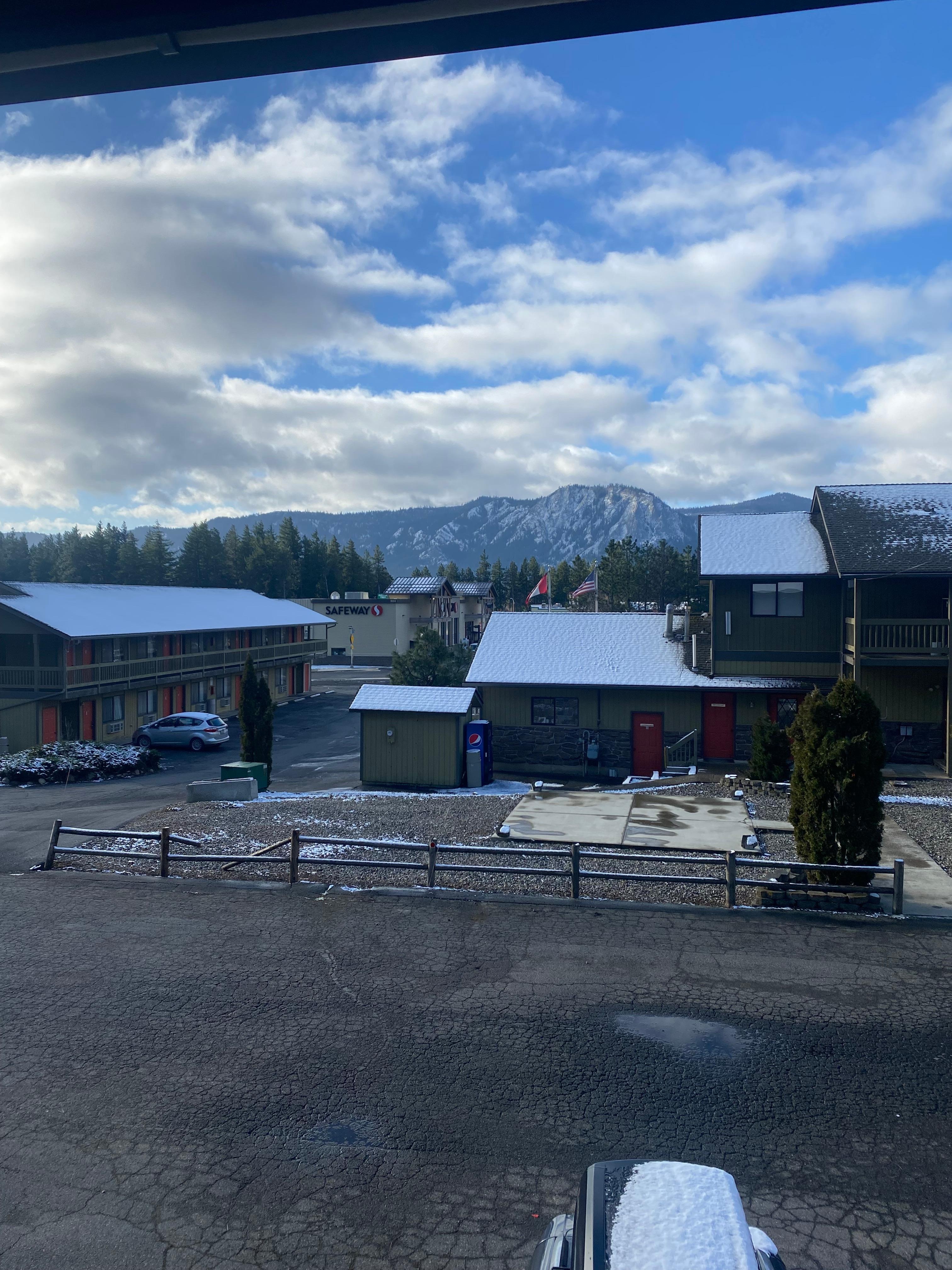 Snow overnight. Not what you want to see on your way home from AZ to BC. 