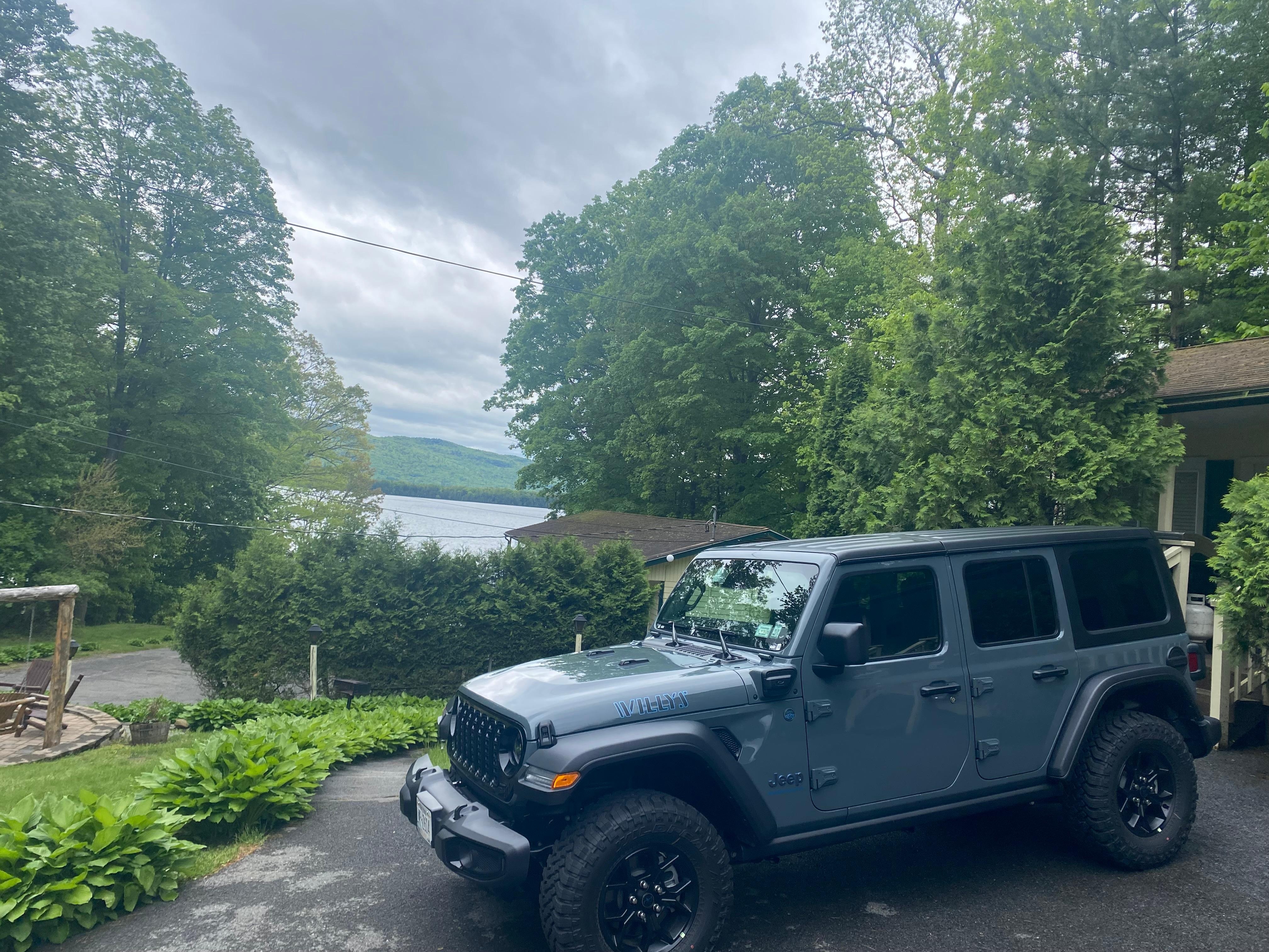 Beautiful view and lake access