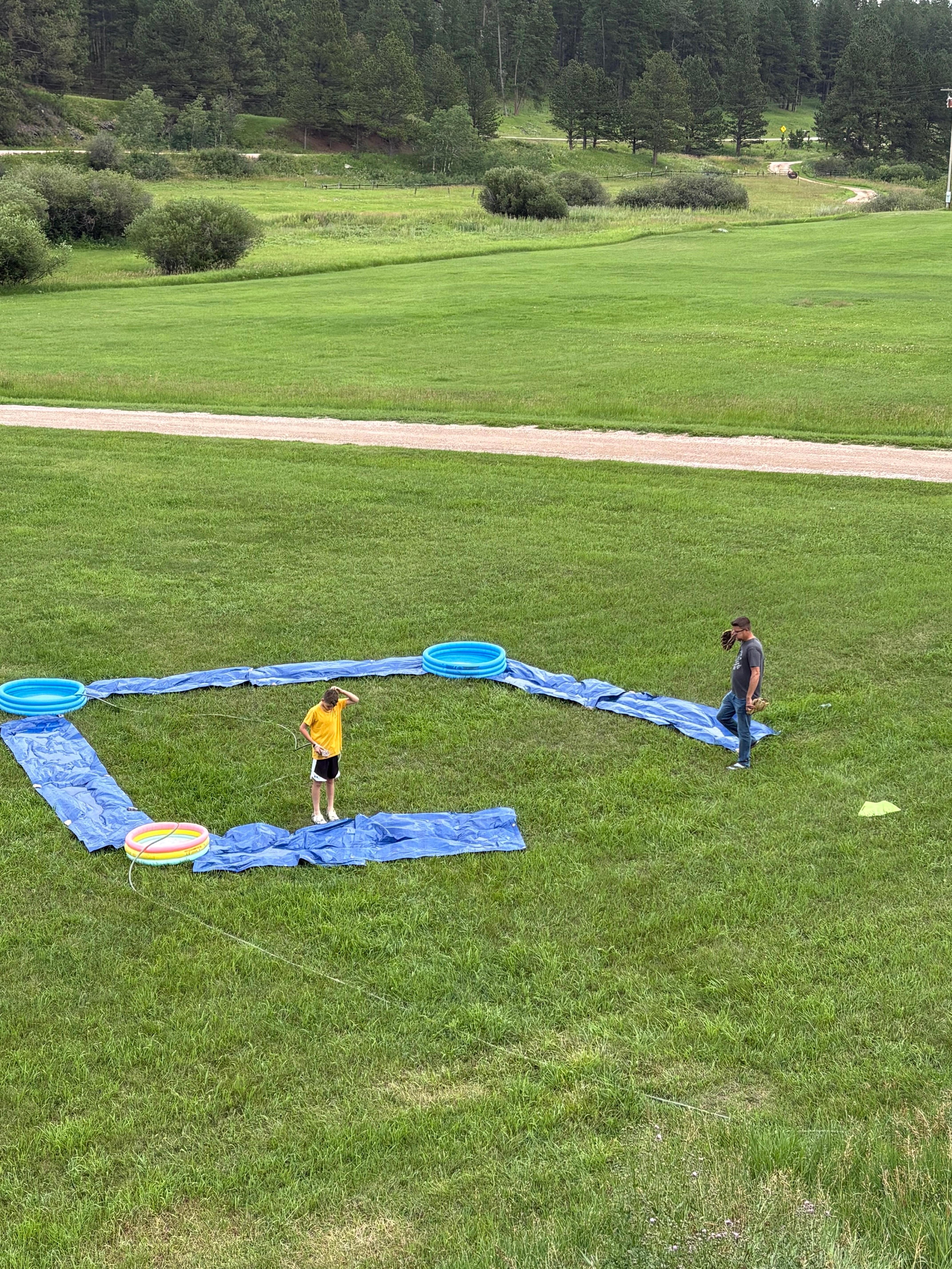 Nice area in front of cabin!!!!!!!