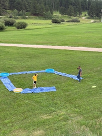 Nice area in front of cabin!!!!!!!