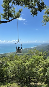 盪鞦韆可看到山跟海!超級無敵美!