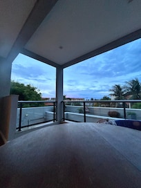 Não tiramos muitas fotos :( mas aí está a varanda do quarto maravilhoso que ficamos