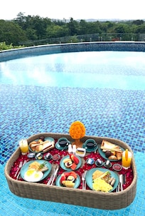 フローティングブレックファースト